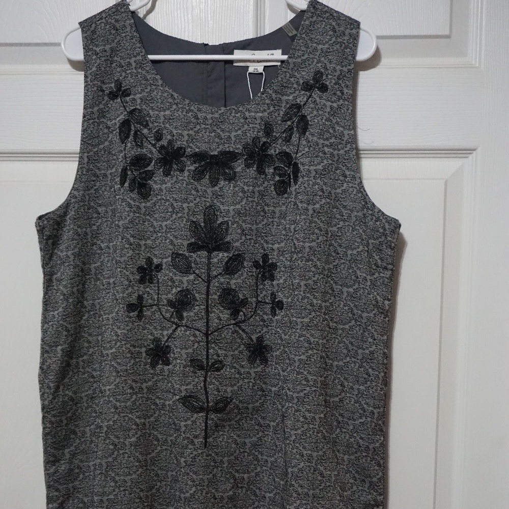 SIMPLY NOELLE Black and Grey Sleeveless Dress NWT